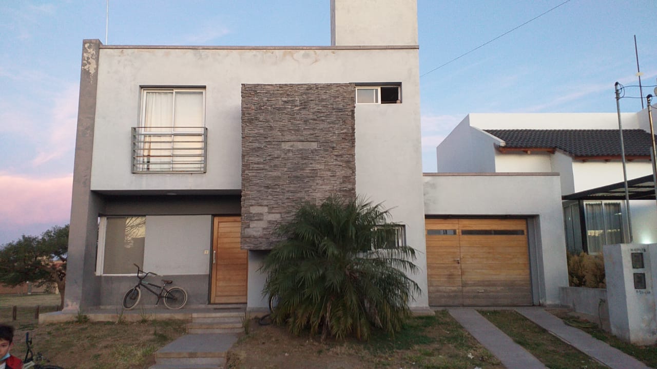 Venta DUPLEX en Barrio Aromas, Valle Escondido apto credito - Imagen 1