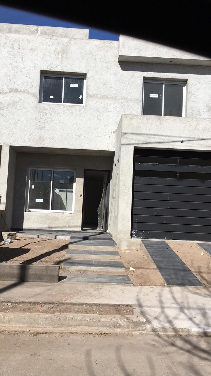 Venta DUPLEX Barrio Urbanizacion Gandhi - Imagen 1