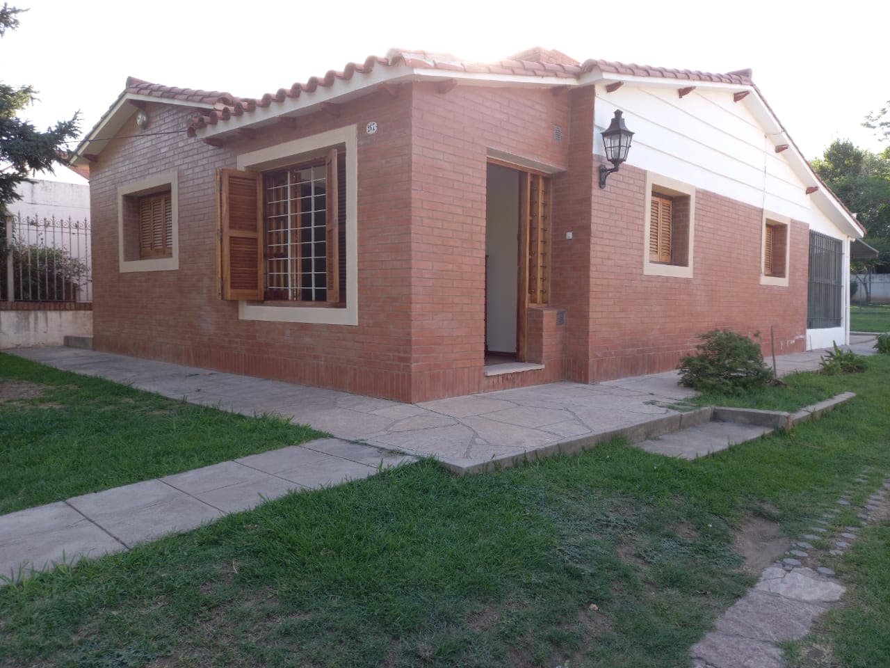 Venta CASA en Carlos Paz, Barrio Miguel Muñoz calle Los Tamarindos ID: 4043 - Imagen 1